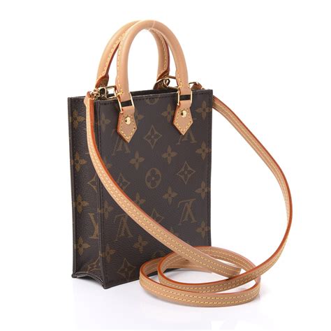 louis vuitton sac plat petit|Louis Vuitton mini bag.